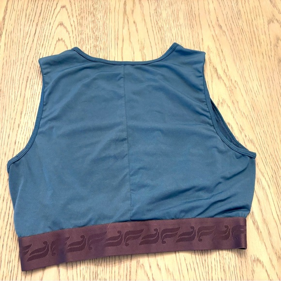 Fabletics Workout Top Size M - Picture 2 of 6